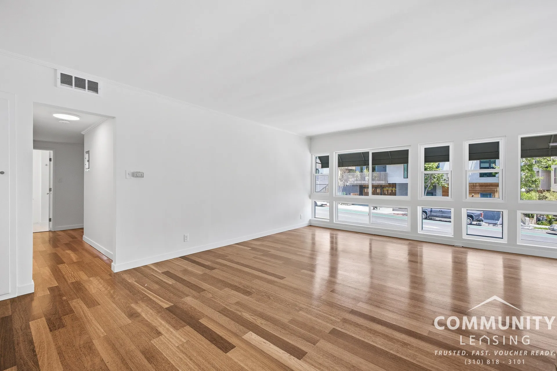 1241 N Fairfax Ave photo 1 of 21